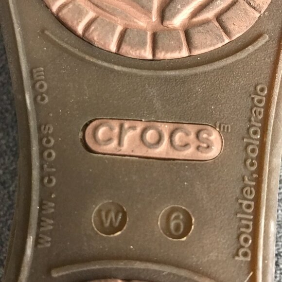 Crocs Adrina Peep Toe Circle Cutout Brown Jelly Slip On Ballet Flats Womens SZ 6 - Picture 9 of 9